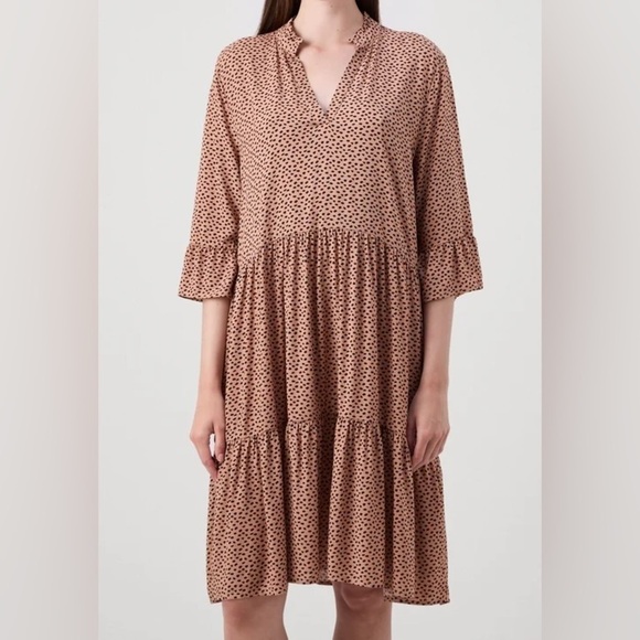 Saint Tropez Dresses & Skirts - Saint Tropez Women’s Dot Dress V-neck 3/4 Sleeves Midi Tier Dress Size M